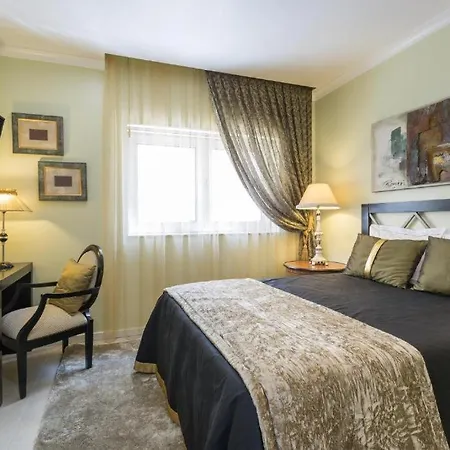 House 4*