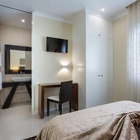 Πανσιόν House