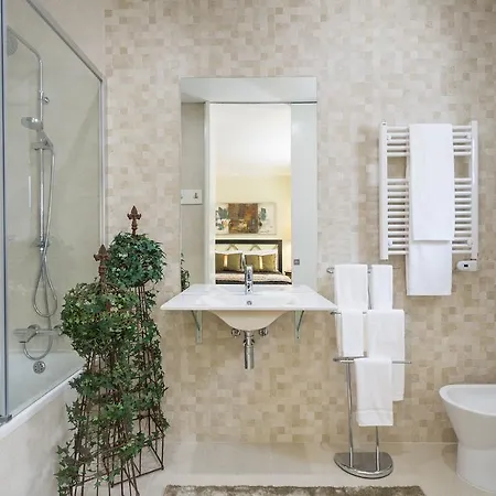 Πανσιόν House 4*