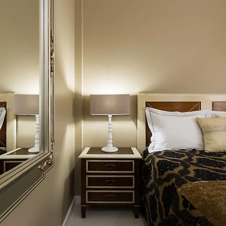 Πανσιόν House 4*