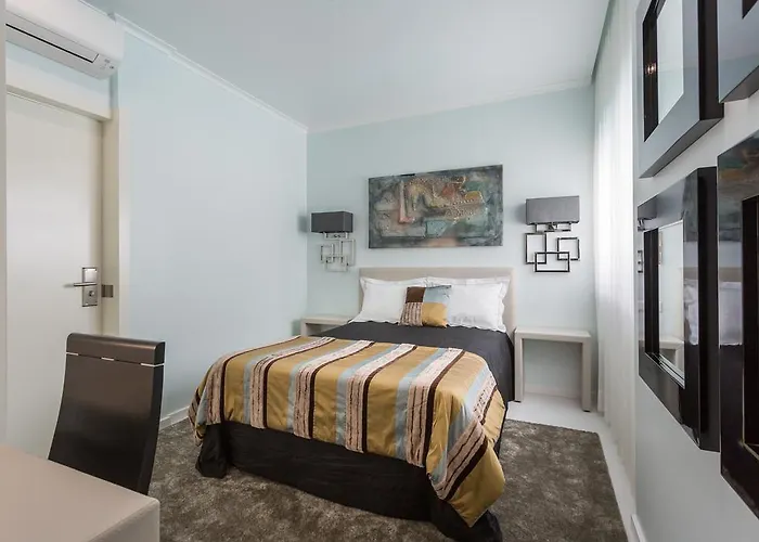 בית הארחה House 4*