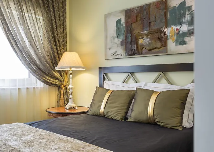 בית הארחה House 4*