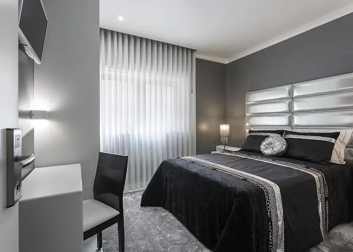 בית הארחה House 4*